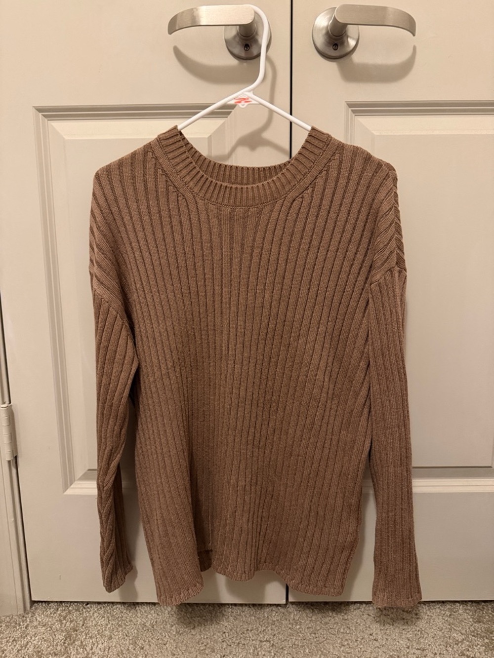 Women’s Ribbed Crewneck Sweater in Brown